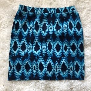 Eye catching pencil skirt